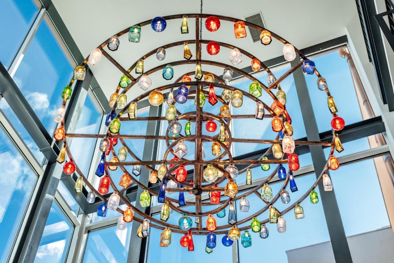 Pestana Douro Riverside - Preferred Hotels & Resorts, Lifestyle Valbom  Екстер'єр фото The 100-foot (30 m) high chandelier at the entrance of the building
