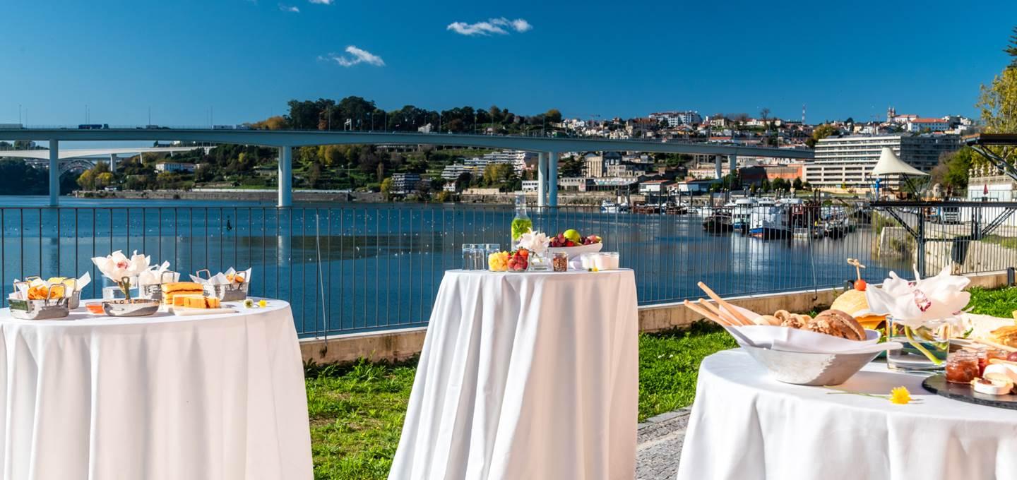 Pestana Douro Riverside - Preferred Hotels & Resorts, Lifestyle Valbom  Екстер'єр фото View of the Rhine from the hotel