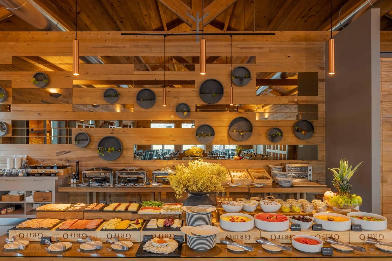 Pestana Douro Riverside - Preferred Hotels & Resorts, Lifestyle Valbom  Екстер'єр фото The buffet at the restaurant