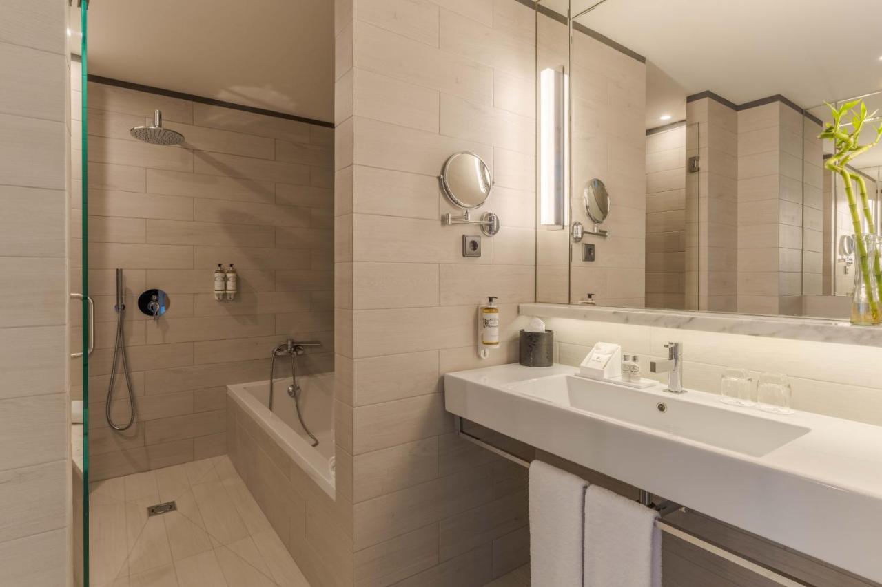 Pestana Douro Riverside - Preferred Hotels & Resorts, Lifestyle Valbom  Екстер'єр фото Bathroom